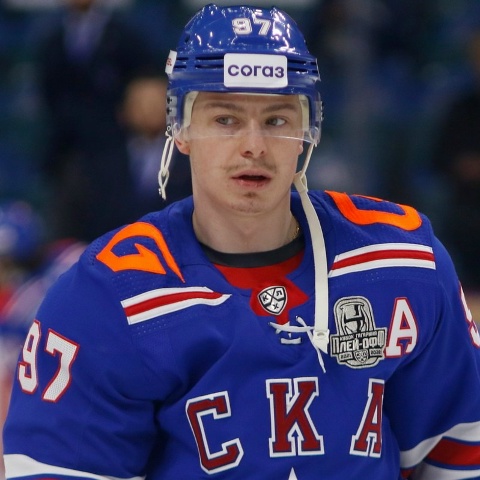 Артем Емельянов